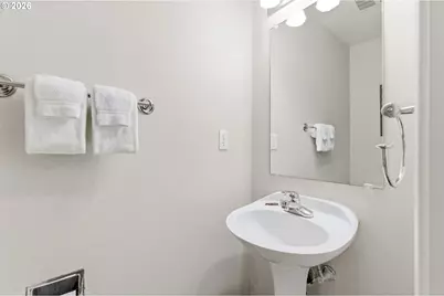 890 SE Bay Blvd #104, Newport, OR 97365 - Photo 18