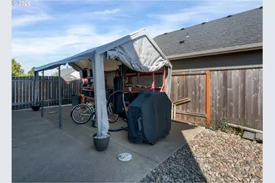 1875 SE Blueberry St, Dallas, OR 97338 - Photo 32