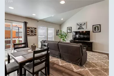 1875 SE Blueberry St, Dallas, OR 97338 - Photo 8