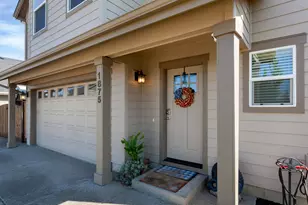 1875 SE Blueberry St, Dallas, OR 97338 - Photo 4