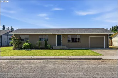 411 Brierwood Ct, Castle Rock, WA 98611 - Photo 2