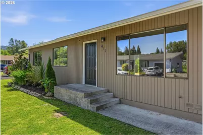 411 Brierwood Ct, Castle Rock, WA 98611 - Photo 4