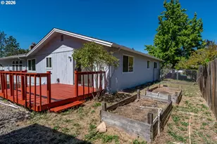 3085 W Shasta Ave, Roseburg, OR 97471 - Photo 34