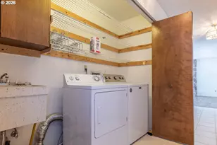3085 W Shasta Ave, Roseburg, OR 97471 - Photo 20