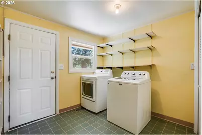 8067 Pokorny Rd NE, Saint Paul, OR 97137 - Photo 18
