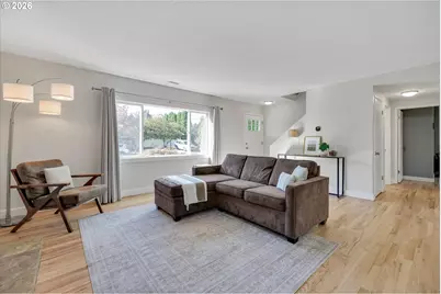 1310 SE 114th Ave, Portland, OR 97216 - Photo 4