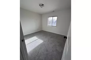 2428 SW Kalama Ave, Redmond, OR 97756 - Photo 14