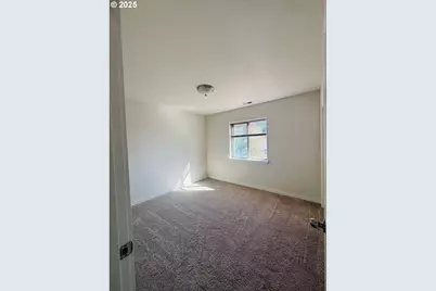 2428 SW Kalama Ave, Redmond, OR 97756 - Photo 12