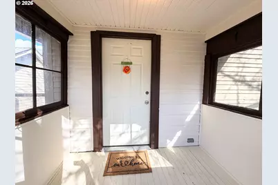 1207 10th St, La Grande, OR 97850 - Photo 2