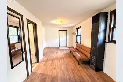 1207 10th St, La Grande, OR 97850 - Photo 4