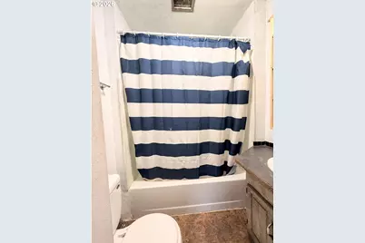 1207 10th St, La Grande, OR 97850 - Photo 8