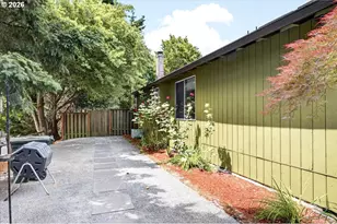 1395 SE 64th Ct, Hillsboro, OR 97123 - Photo 40