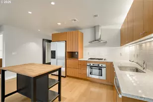 836 S Curry St, Portland, OR 97239 - Photo 10