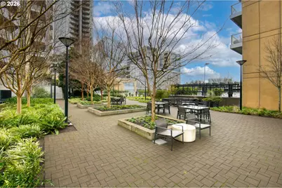 836 S Curry St #1306, Portland, OR 97239 - Photo 32