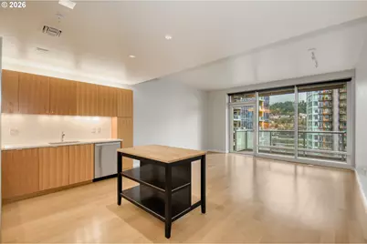 836 S Curry St #1306, Portland, OR 97239 - Photo 8