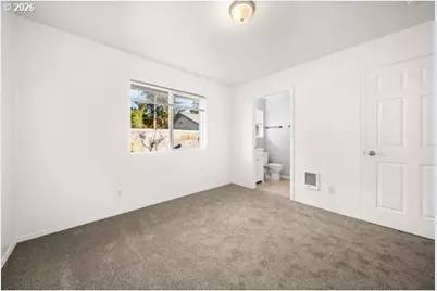 1677 25th St, Florence, OR 97439 - Photo 8