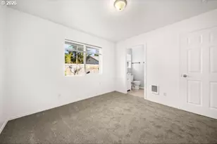 1677 25th St, Florence, OR 97439 - Photo 8