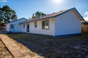 1677 25th St, Florence, OR 97439 - Photo 28