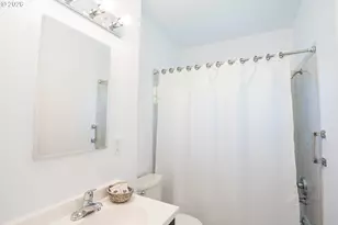 305 NE 26th Ave, Portland, OR 97232 - Photo 20