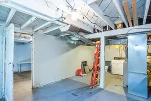 305 NE 26th Ave, Portland, OR 97232 - Photo 36
