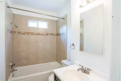 305 NE 26th Ave, Portland, OR 97232 - Photo 34