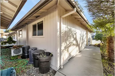 3702 NE 45th St #3702, Vancouver, WA 98661 - Photo 2