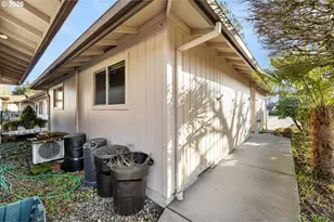 3702 NE 45th St, Vancouver, WA 98661 - Photo 2