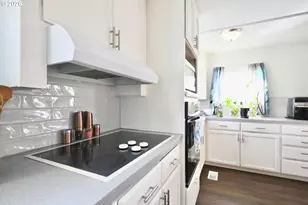 1901 SE Minter Bridge Rd, Hillsboro, OR 97123 - Photo 6