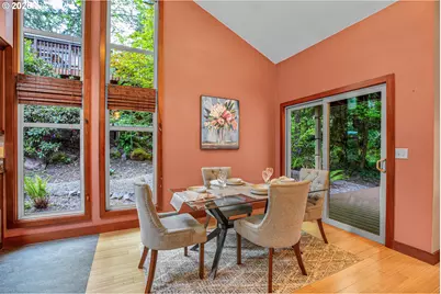 10033 SW Quail Post Rd, Portland, OR 97219 - Photo 12
