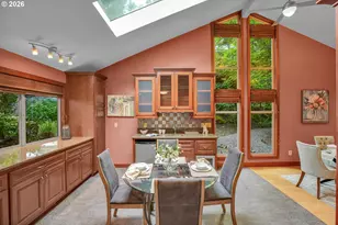 10033 SW Quail Post Rd, Portland, OR 97219 - Photo 6