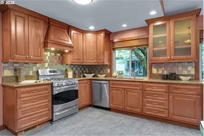 10033 SW Quail Post Rd, Portland, OR 97219 - Photo 4