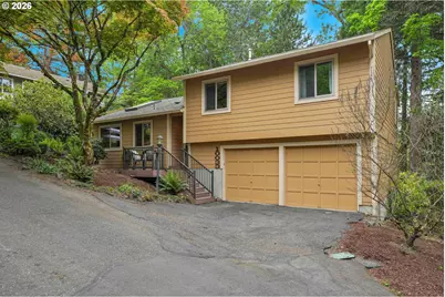 10033 SW Quail Post Rd, Portland, OR 97219 - Photo 2