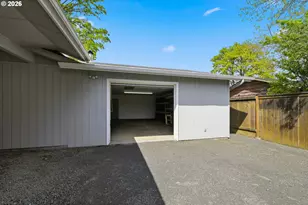 1763 Labona Dr, Eugene, OR 97404 - Photo 32