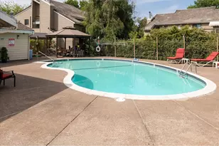 2062 Lake Isle Dr, Eugene, OR 97401 - Photo 40