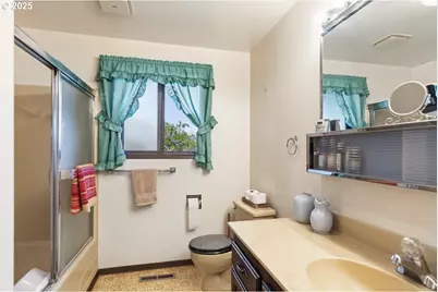 2100 Boyer Rd, Riddle, OR 97469 - Photo 14