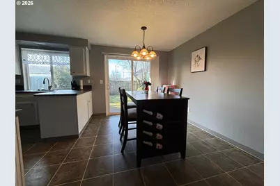 2516 SW 23rd St, Troutdale, OR 97060 - Photo 6