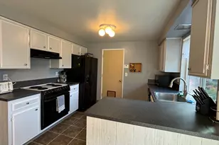 2516 SW 23rd St, Troutdale, OR 97060 - Photo 8