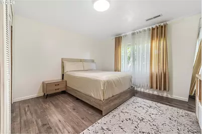 245 SE 193rd Ave, Portland, OR 97233 - Photo 8