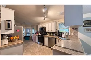 1699 N Terry St, Eugene, OR 97402 - Photo 14