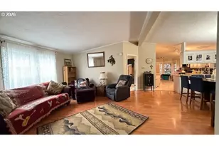 1699 N Terry St, Eugene, OR 97402 - Photo 8