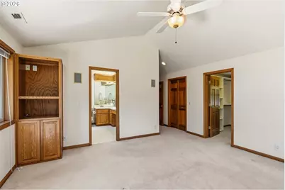 45060 McKenzie Hwy, Walterville, OR 97489 - Photo 32