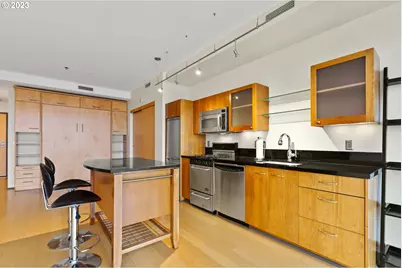 1221 SW 10th Ave #914, Portland, OR 97205 - Photo 8