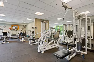 1221 SW 10th Ave, Portland, OR 97205 - Photo 18