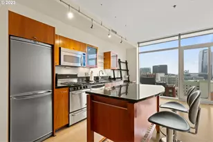 1221 SW 10th Ave, Portland, OR 97205 - Photo 10