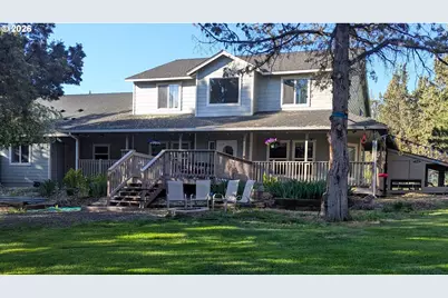 905 SW Burns Ln, Madras, OR 97741 - Photo 1