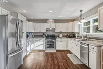 800 N 23rd Ave, Kelso, WA 98626 - Photo 2