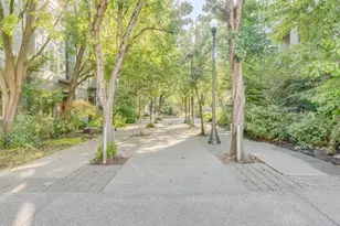 618 NW 12th Ave, Portland, OR 97209 - Photo 8