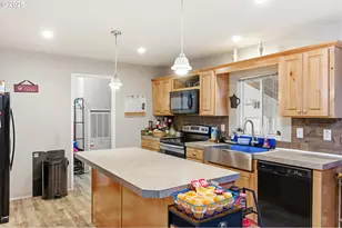 5217 Silver Loop NE, Salem, OR 97305 - Photo 10