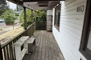 3845 NE 65th Ave, Portland, OR 97213 - Photo 2