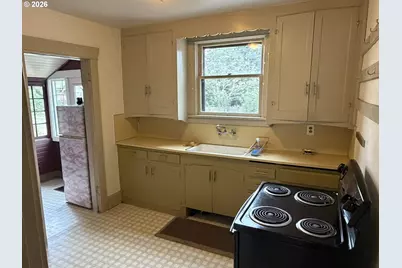 3845 NE 65th Ave, Portland, OR 97213 - Photo 8